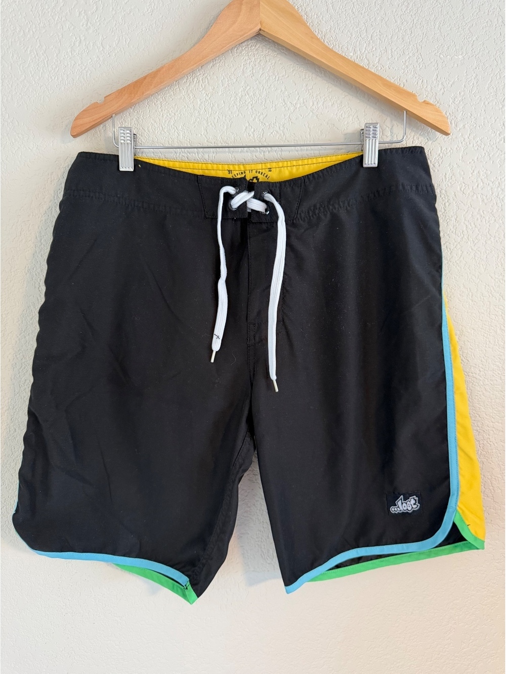 Lost Enterprises Retro Striped Board Shorts Black Rainbow Mens Size 33